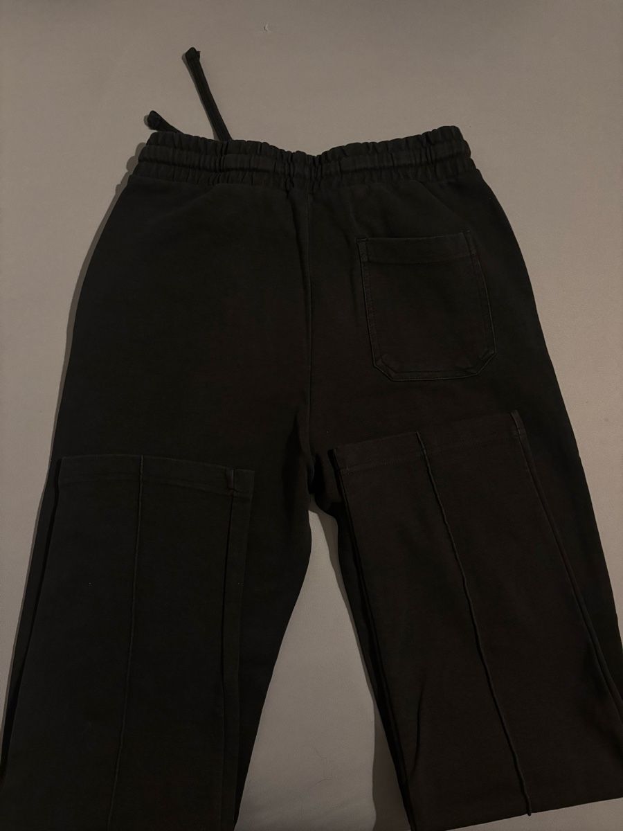 Bershka Pantaloni: Pantalon training noir Bershka – Usato da Chêne-Bougeries venduto da sor_9rzp 3