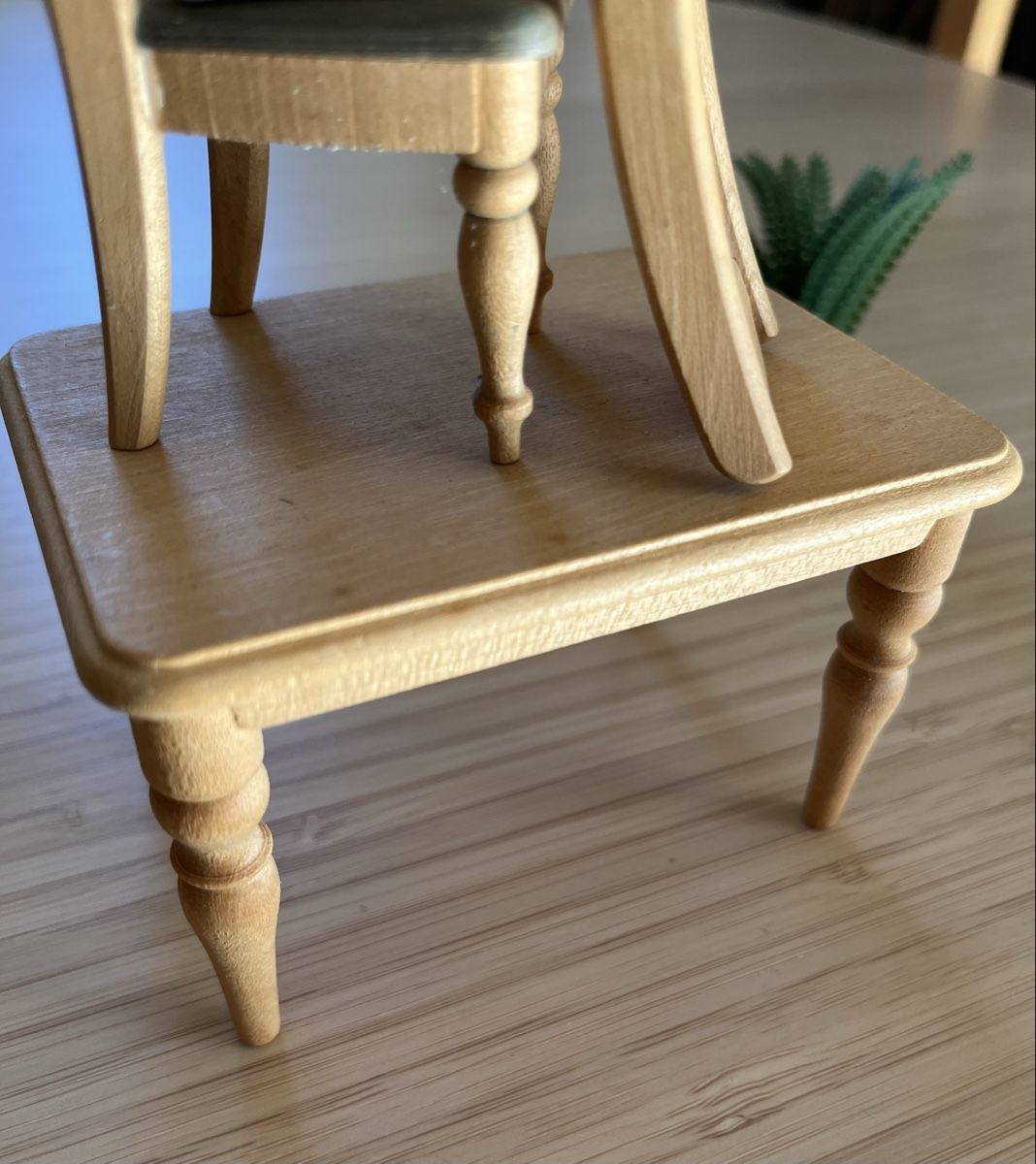 Maisons & Meubles de poupées: Table et chaises maison de poupée  – D'occasion à Euseigne par so.ART 2