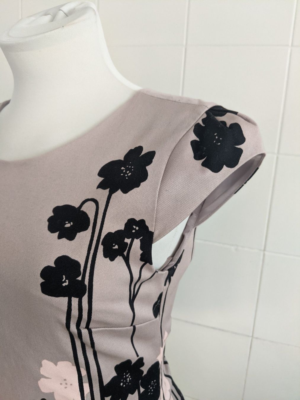 Kleider: Damen Sommerkleid GR 34 – Neu (gemäss Beschreibung) aus Langnau am Albis von Judithsebi 2