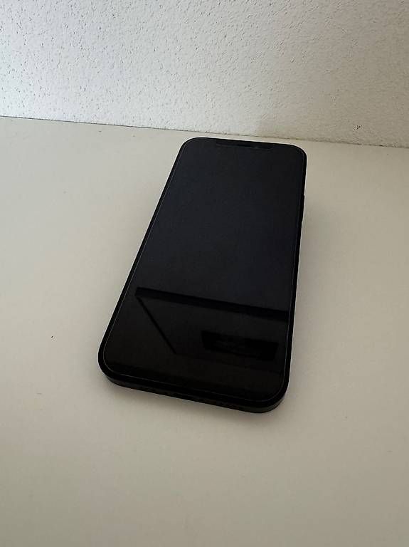 Telefoni cellulari / Smartphones: iPhone 12 schwarz 128GB  – Usato da Zürich venduto da der_kay