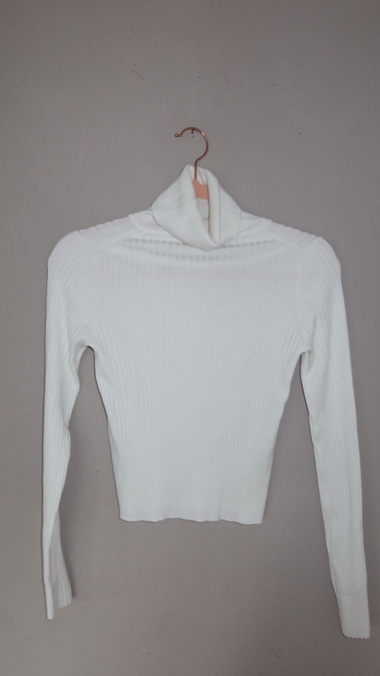 Zara Maglioni & Felpe: Feiner weisser Rollkragenpullover Gr. S. – Usato da St. Gallen venduto da jul_5skb