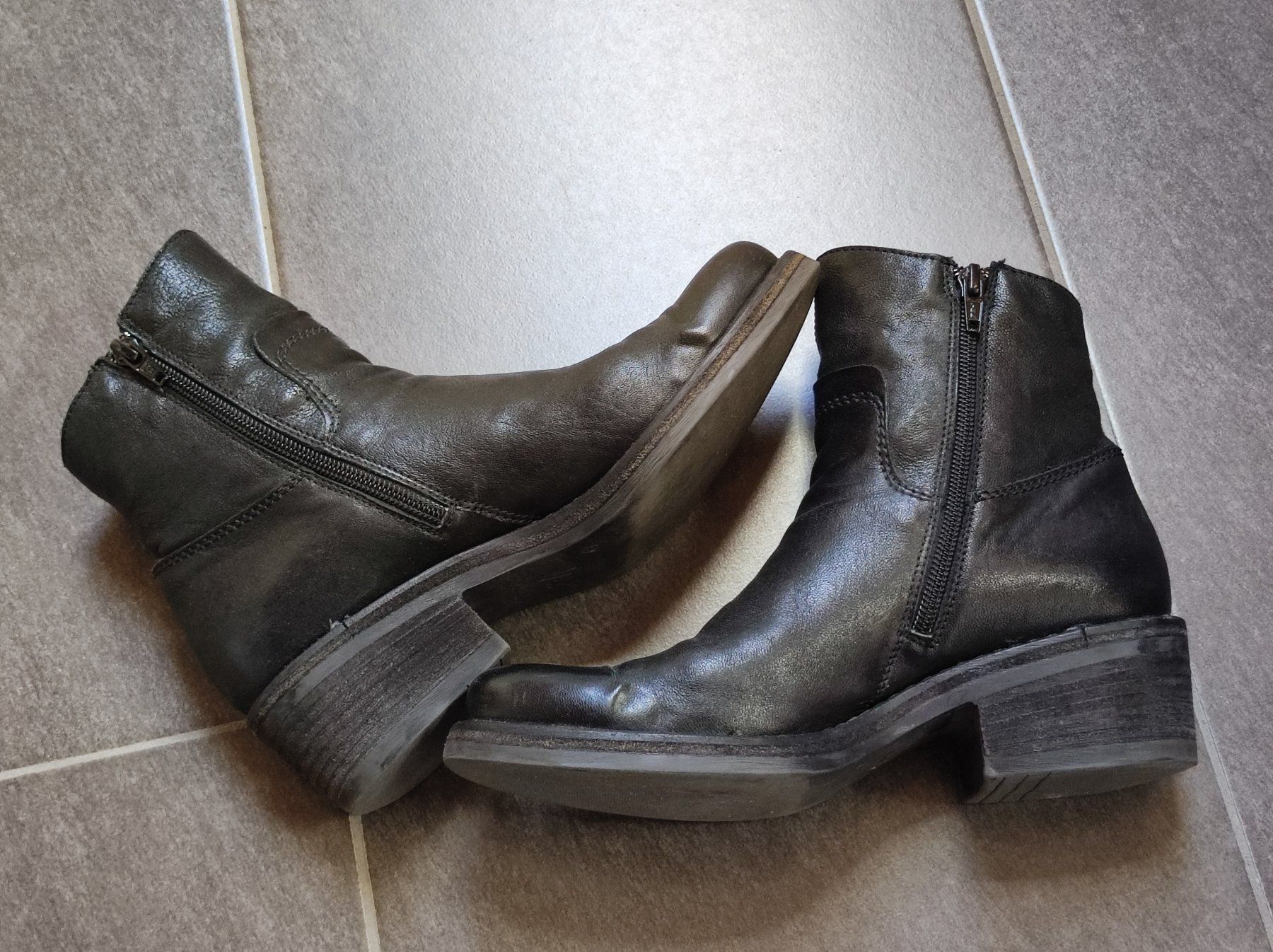 Scarpe da donna: Vic Stiefeletten, Grösse 36 – Usato da Wohlen AG venduto da Tikale 7