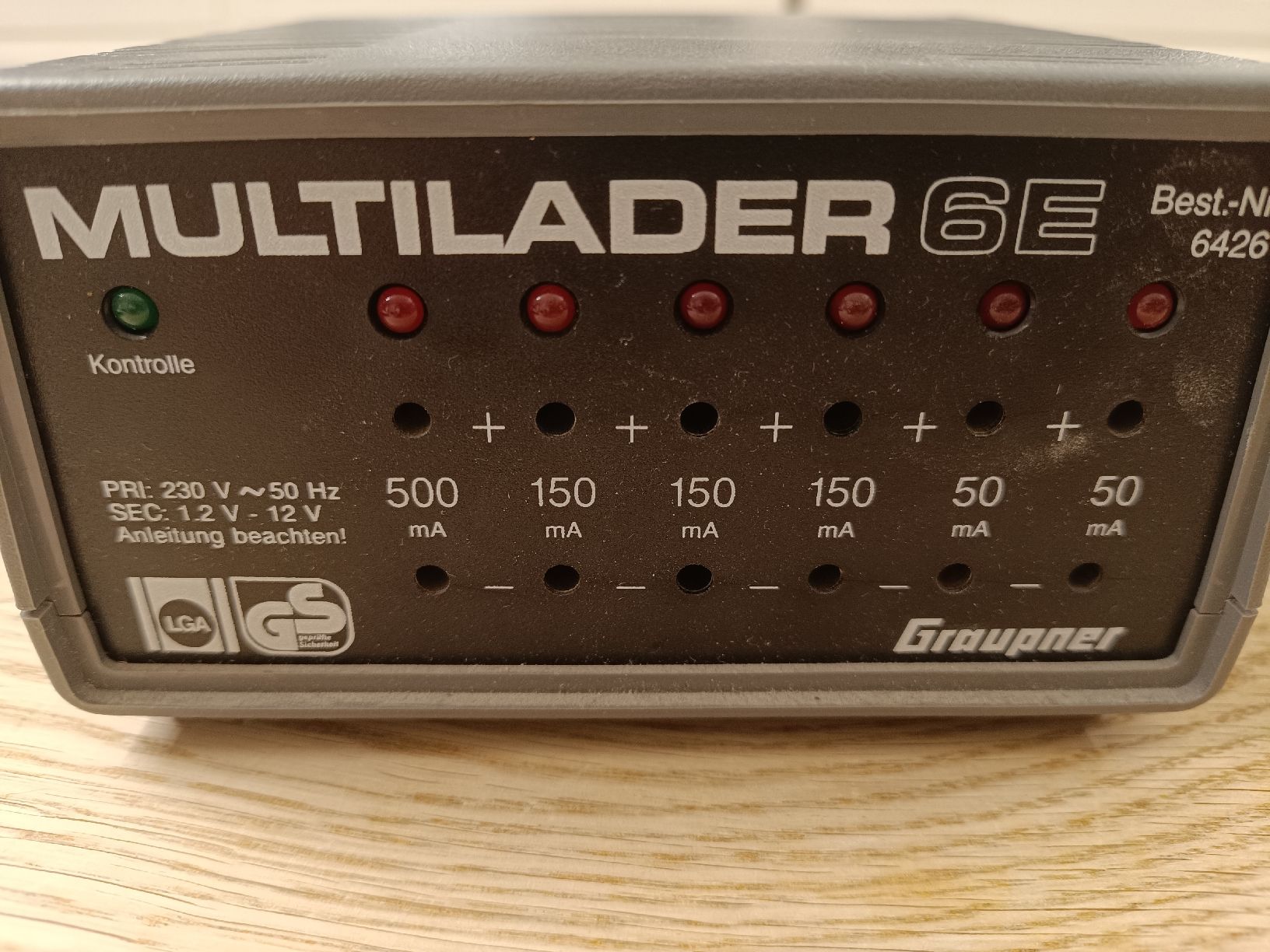 Graupner Akkus, Ladegeräte & Netzgeräte: Graupner Multilader 6E Ladegerät 6-fach 12V – Gebraucht aus Urnäsch von h5T4 7