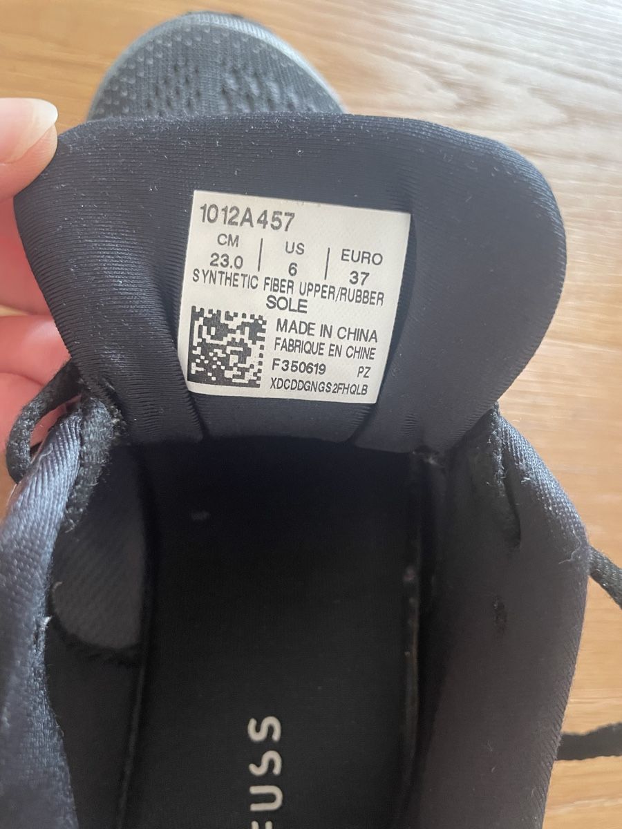 Asics Schuhe für Jungen: Turnschuhe / Sneaker asics – Gebraucht aus Aarwangen von erd_ngx8 2