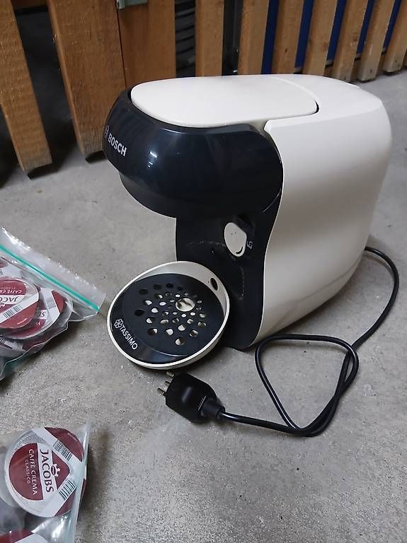 Bosch Macchine per caffè & Macchine per espresso: Bosch Tassimo Kaffeemaschine – Usato da Birsfelden venduto da coccobello03 1