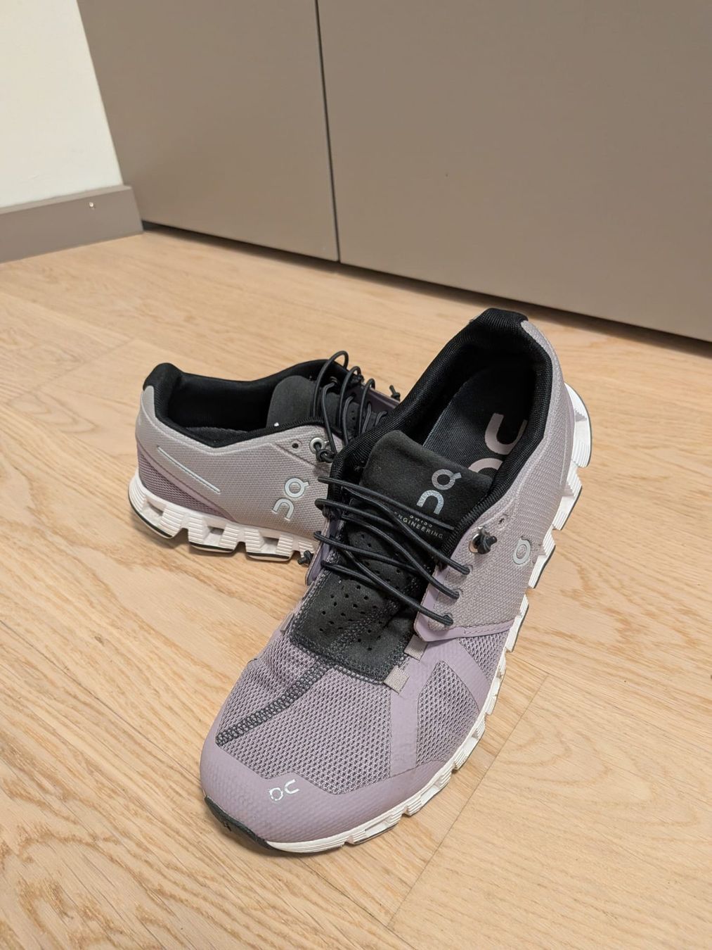 On Damenschuhe: Women's cloud, On, EUR 40.5 – Gebraucht aus Wilen b. Wollerau von emi_x8f7