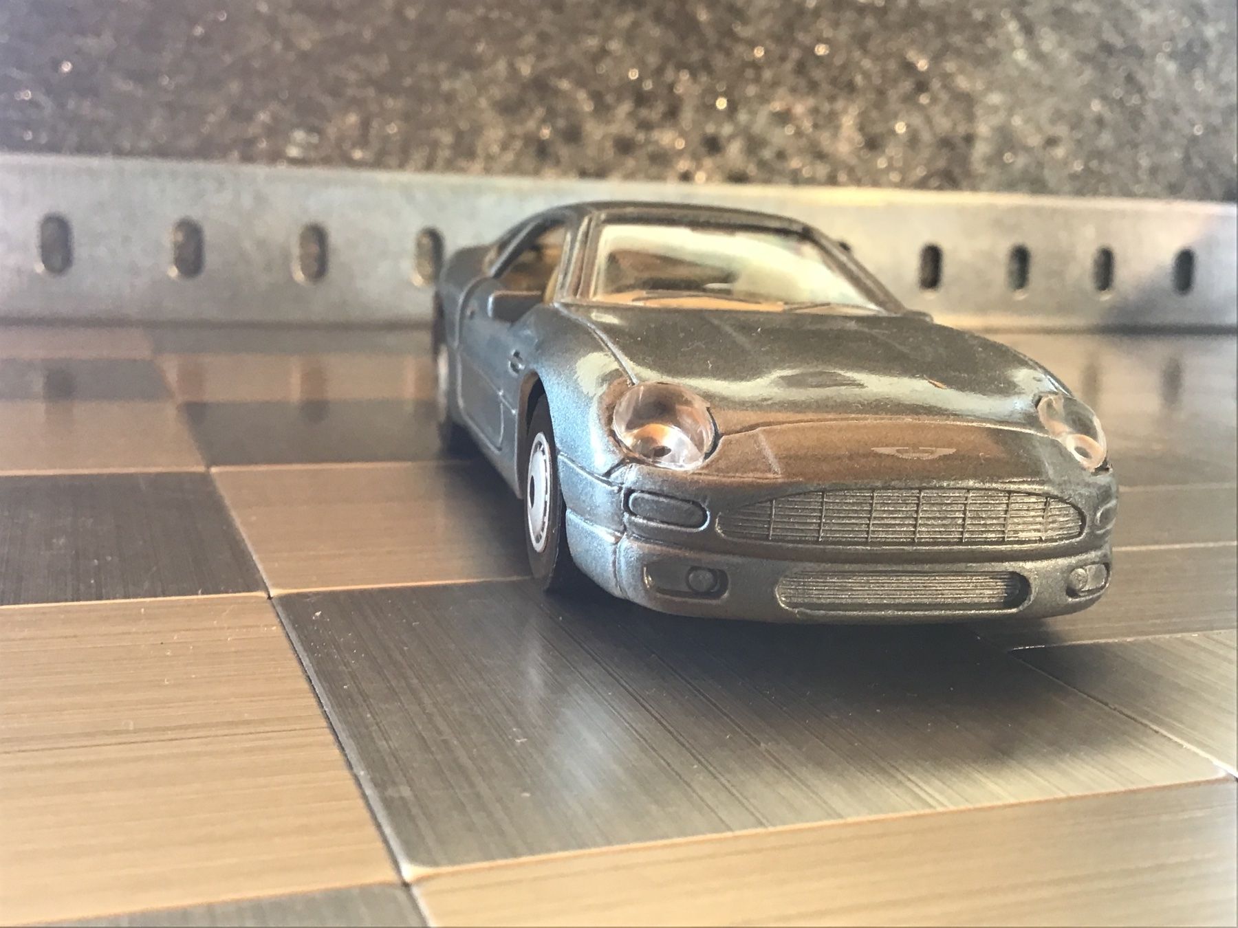 Maisto Modellini d'auto: MAISTO SUPERCAR COLLECTION ASTON MARTIN DB7 – Usato da Männedorf venduto da Spezial-Modelle 3