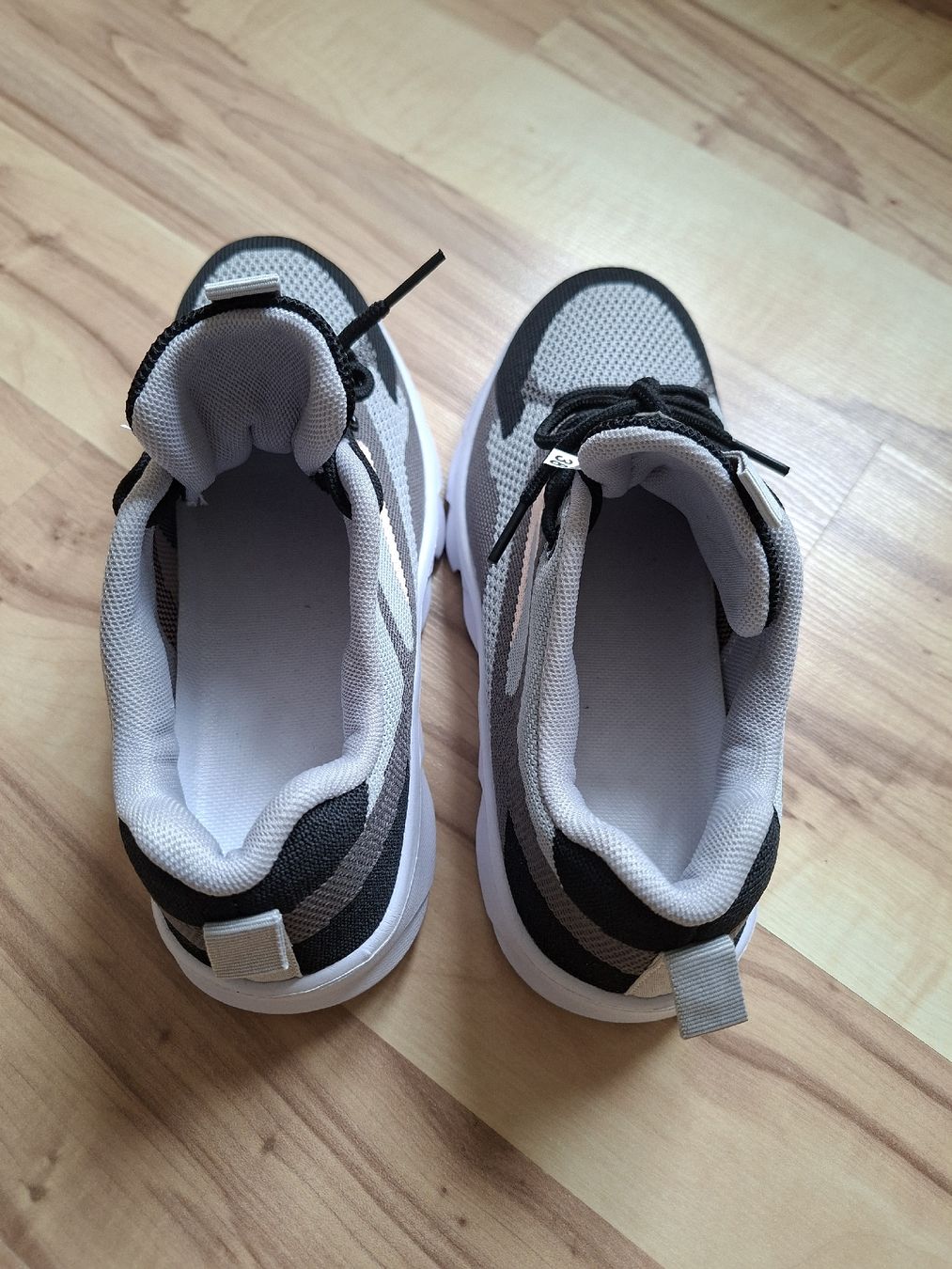 Scarpe da donna: Baskets  Taille 38 – Usato da Tramelan venduto da jomeg16 2