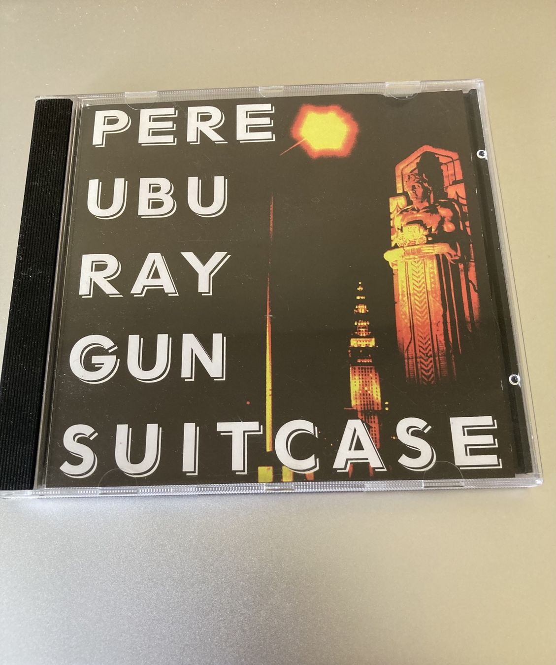 CDs: Pere Ubu - Ray Gun Suitcase – D'occasion à Neuchâtel par Rougesky