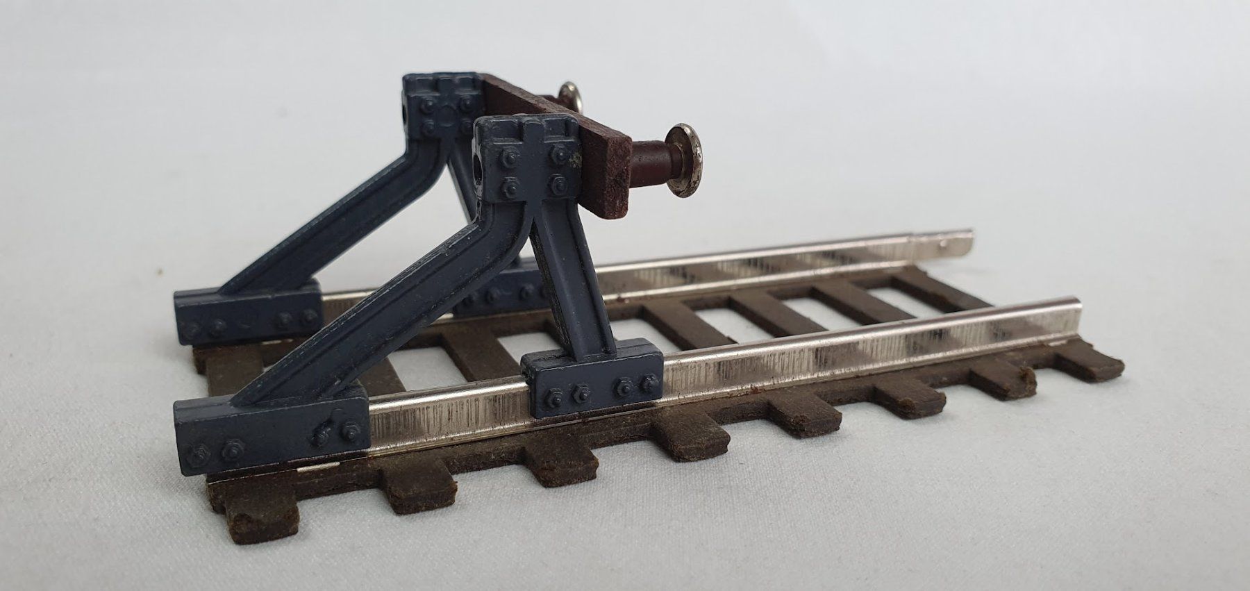 Fleischmann Modellini di ferrovie: Fleischmann GFN 588 Prellbock Tinplate/Spur 0, OVP – Usato da Seon venduto da voAllBah 2