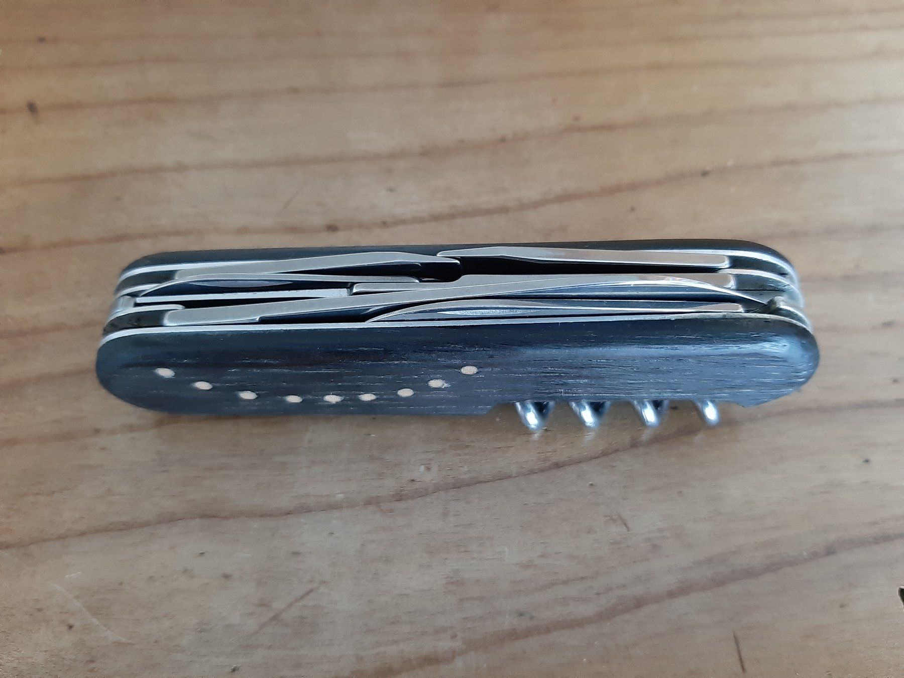 Victorinox Couteaux de poche: Taschenmesser - Victorinox – D'occasion à Laupen BE par R11rs 4