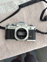  Canon AE-1 FD 3,5/28mm Vivitar 100-200mm Spiegelreflex