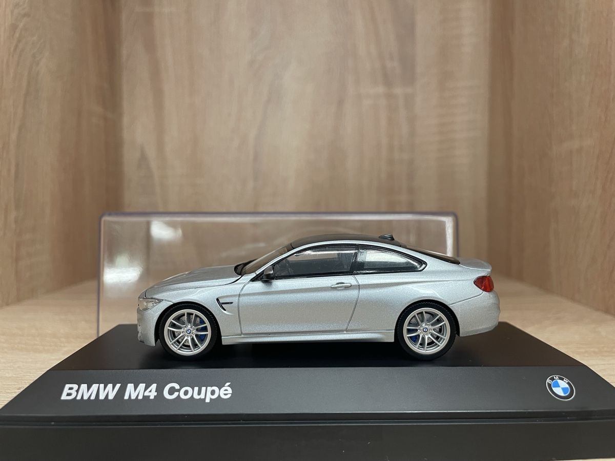 BMW Modellautos: Bmw M4 1/43 – Neu (gemäss Beschreibung) aus Paradiso von jovica1987