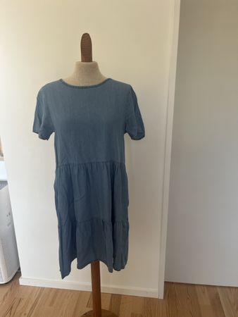 Kleid kurzarm Grösse S blau von Today