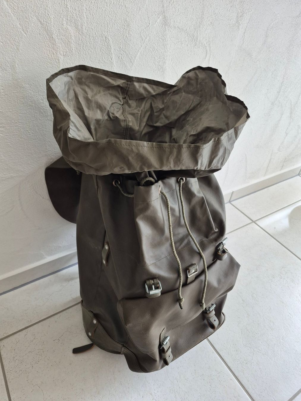 Schweizer Armee Rucksäcke: Schweizer Armee Rucksack – Gebraucht aus Obernau von countdown 1