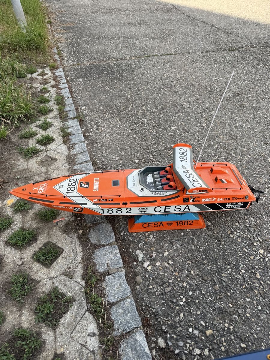 Modellismo RC: Speedboot Cesa 1882 – Difettoso da Balsthal venduto da ramr8