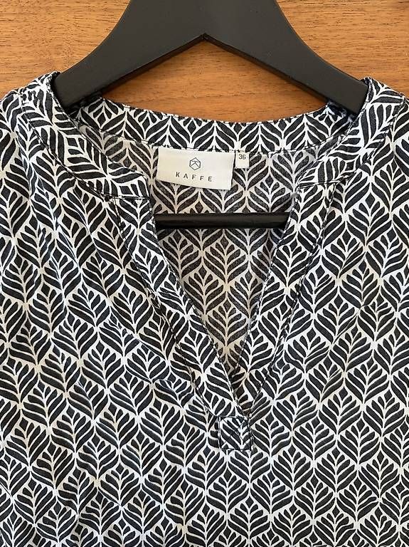 Camicette: Schöne Bluse - blockprint - blattmuster – Usato da Wädenswil venduto da dom_fon 2