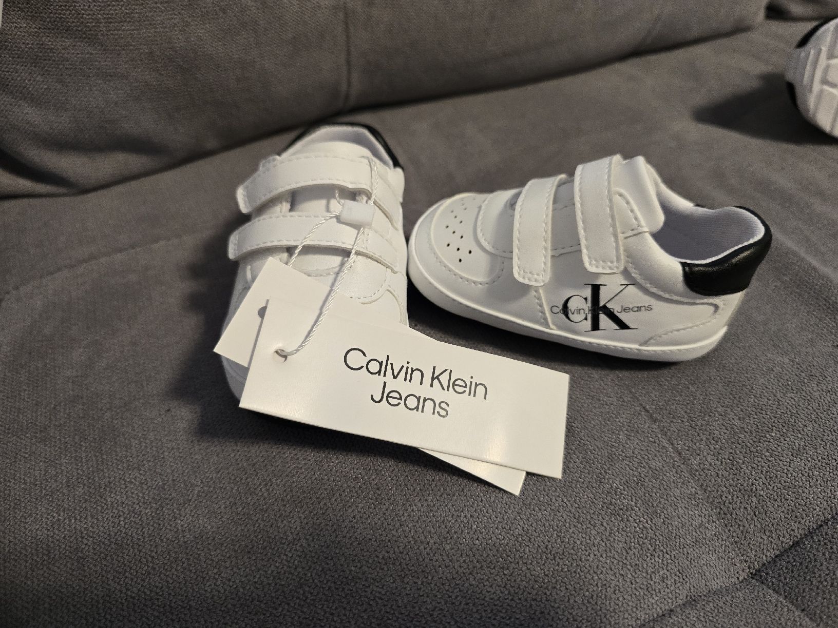 Calvin Klein Scarpe per ragazzi: Baby schuhe – Nuovo e nell'imballaggio originale da Luzern venduto da Joaomassano