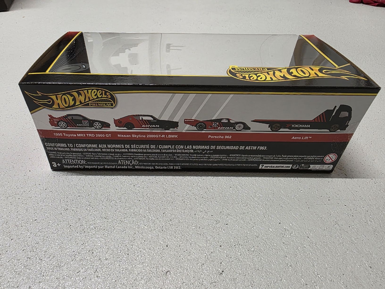 Hot Wheels Modellini d'auto: Hot Wheels Premium Collector ADVAN Racing Team Display – Nuovo e nell'imballaggio originale da Würenlingen venduto da Mikm390 1