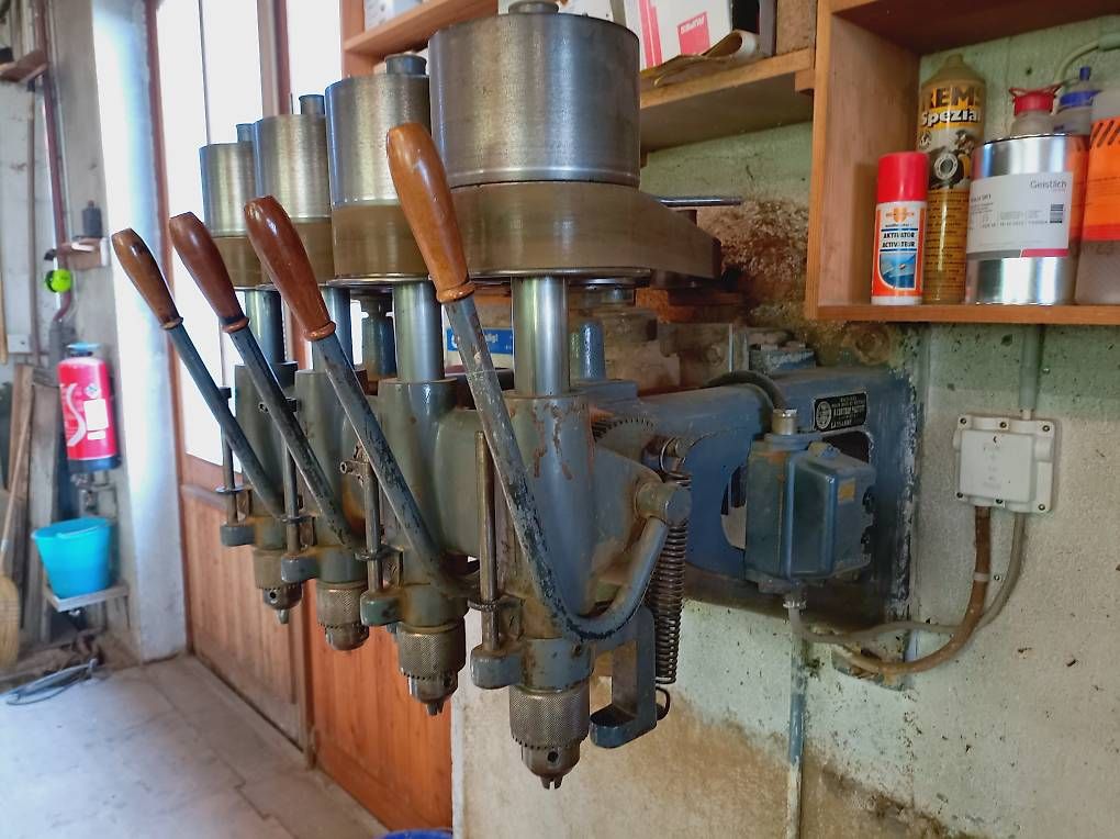 Tutte le macchine: Perceuse bouchonneuse – Usato da La Tour-de-Peilz venduto da jigrec01 3