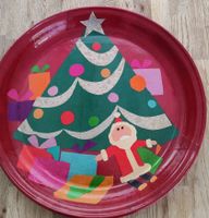 Weihnachtstablett rund rot mit Motiv Weihnachten.