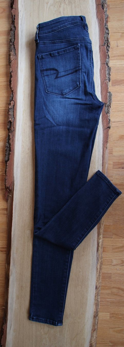 American Eagle Jeans: American Eagle Denim midblue Neu Gr. 27/32 – Nuovo (secondo la descrizione) da Lausanne venduto da Julerde