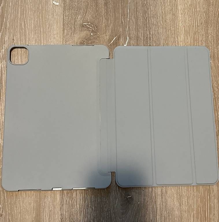 Coques & Sacs: Apple Smart Folio Hülle – D'occasion à Schattdorf par reno89