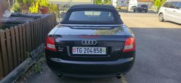 Audi A4 S-line 2.4 V6 Benziner 