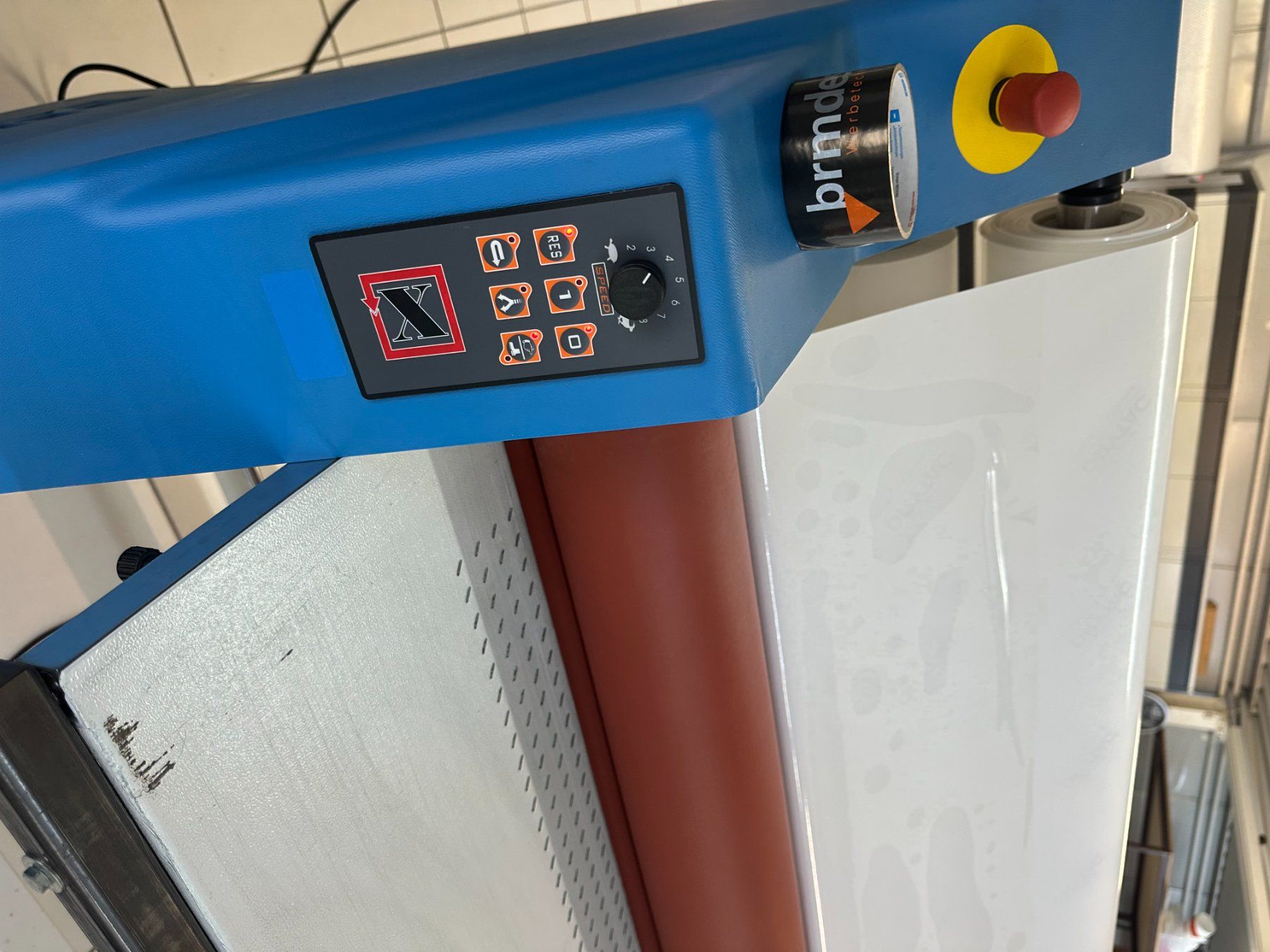 Macchine laminatrici: Laminiergerät EMBLEM EASYLAM 1400 C gebraucht 2004 – Usato da Brügg BE venduto da flextech 3