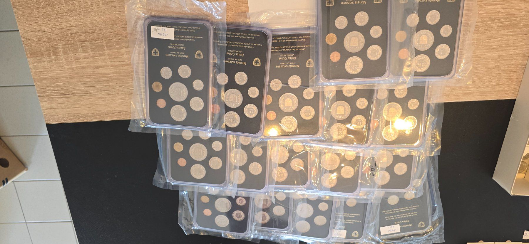 Tutti le monete: Collection complete fleur de coin 1980 à 1996 – Nuovo e nell'imballaggio originale da Fribourg venduto da yan_z5fr 1