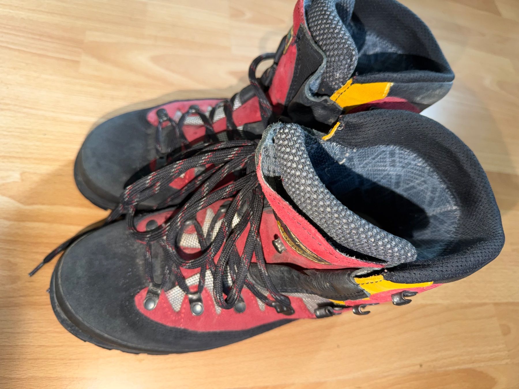 Meindl Scarpe da uomo: Wanderschuhe von Meindl Grösse 44½ – Usato da Aarau venduto da KorgPA 3