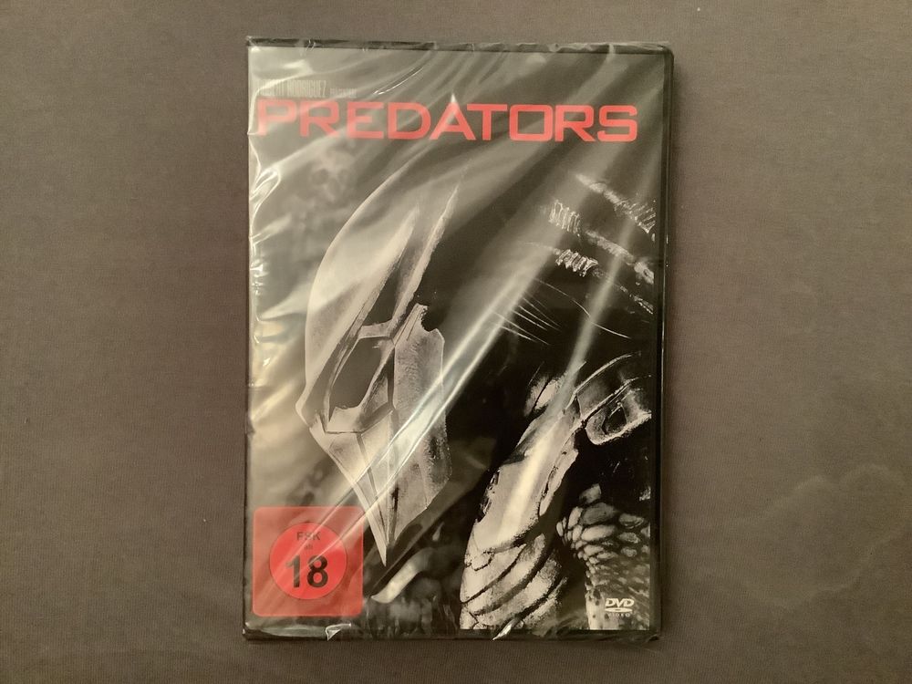 Predators uncut (Neu und originalverpackt) in Thun für CHF 1 – mit ...
