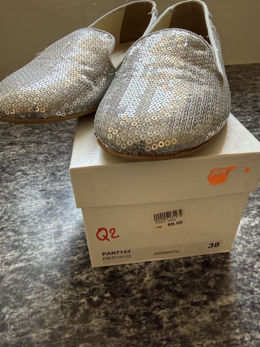 Chaussures femmes: Scarpe / Schue/Argento, Numero 38 – D'occasion à Roveredo GR par ang_cc9l 1
