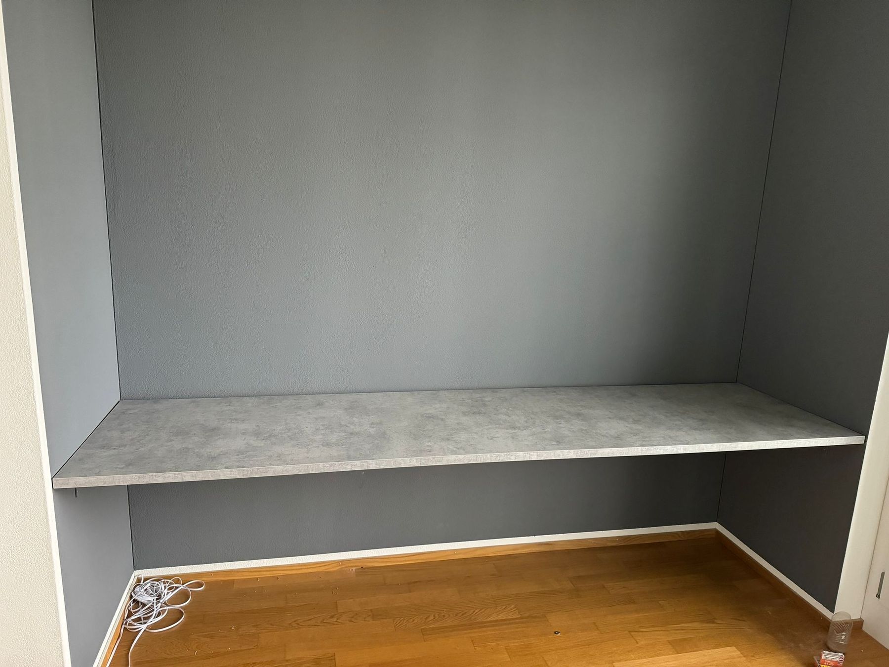 Piatti di portata: Tischplatte in Beton optik – Usato da Bülach venduto da SquishyNeck