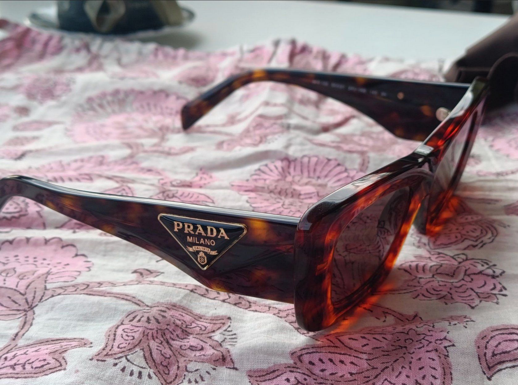 Prada Occhiali & Lenti: Prada Sonnenbrille – Usato da Zürich venduto da mvru_ti 3