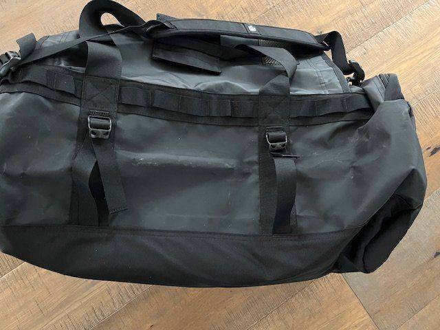 North Face Borse: The Northface Base Camp Duffle M schwarz – Nuovo (secondo la descrizione) da Niederuzwil venduto da Sonne026 3