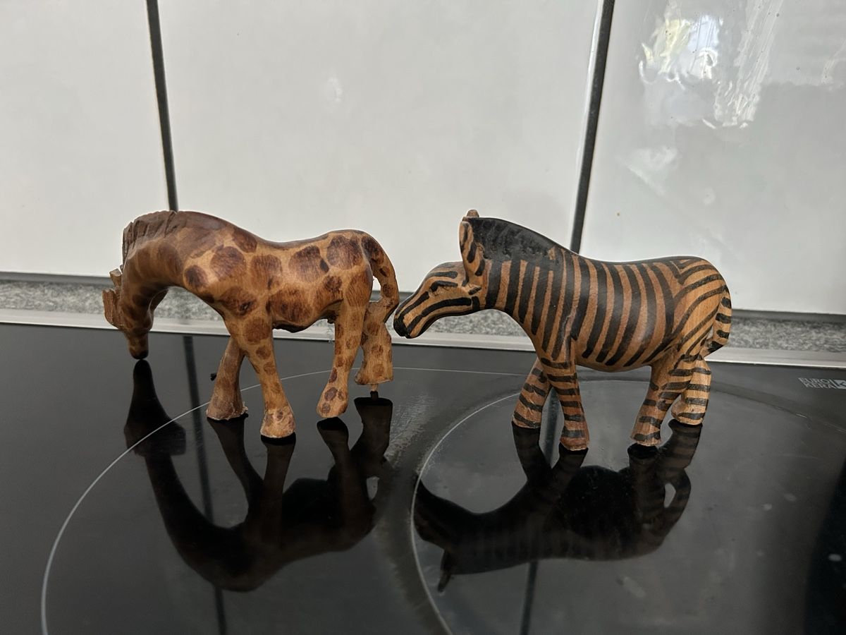 Tutte le decorazioni: 2 Holzfiguren Giraffe und Zebra Deko Afrika – Usato da Emmen venduto da Carbru