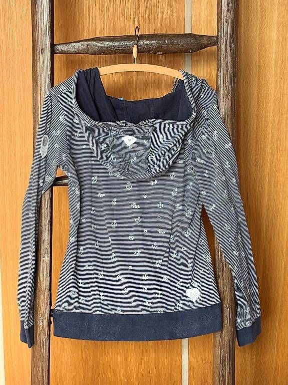 Maglioni & Felpe: Ragware Kapuzenpullover Baumwolle, dünner Stoff, M – Usato da Hägglingen venduto da Kleidungfan 1