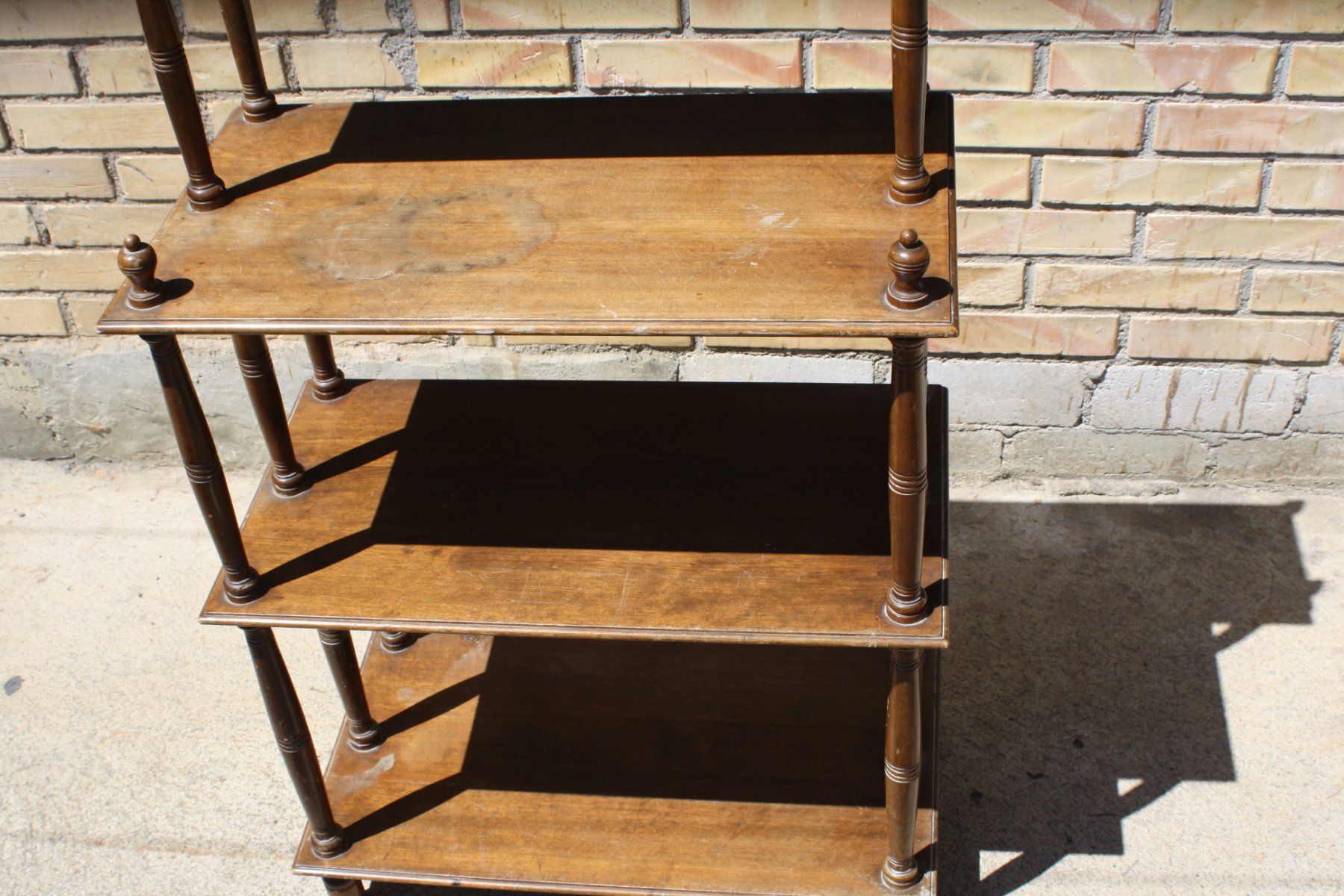Regale: VINTAGE ANTIK REGAL KLEINMÖBELI – Gebraucht aus Wauwil von Pneuedy 3