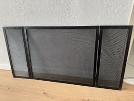 Schwarzer Kamin-Schutz, Top Zustand für gemütliche Abende