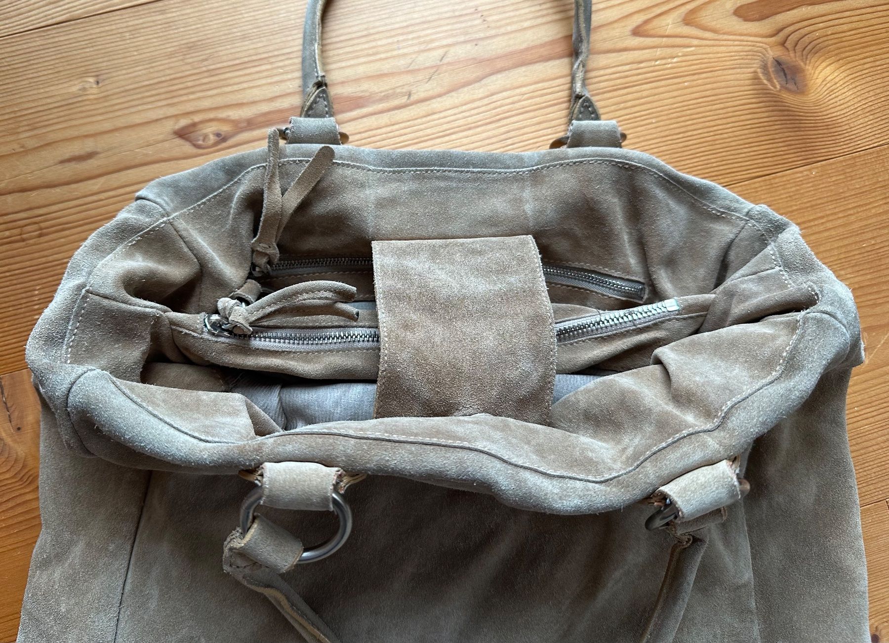 Armani Taschen für Damen: Giorgio Armani Tasche Shopper Wildleder – Gebraucht aus Gersau von Sidharta7 2