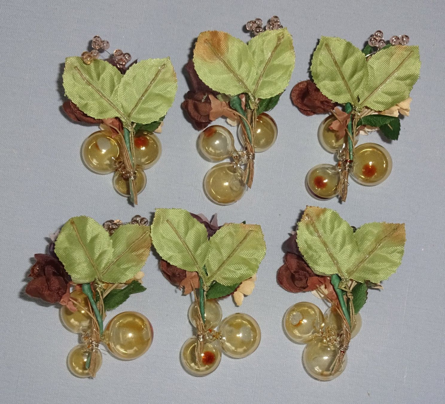 Tutte le decorazioni: 6 Servietten-Dekoblumen – Usato da St.Gallen venduto da Paddington11 8