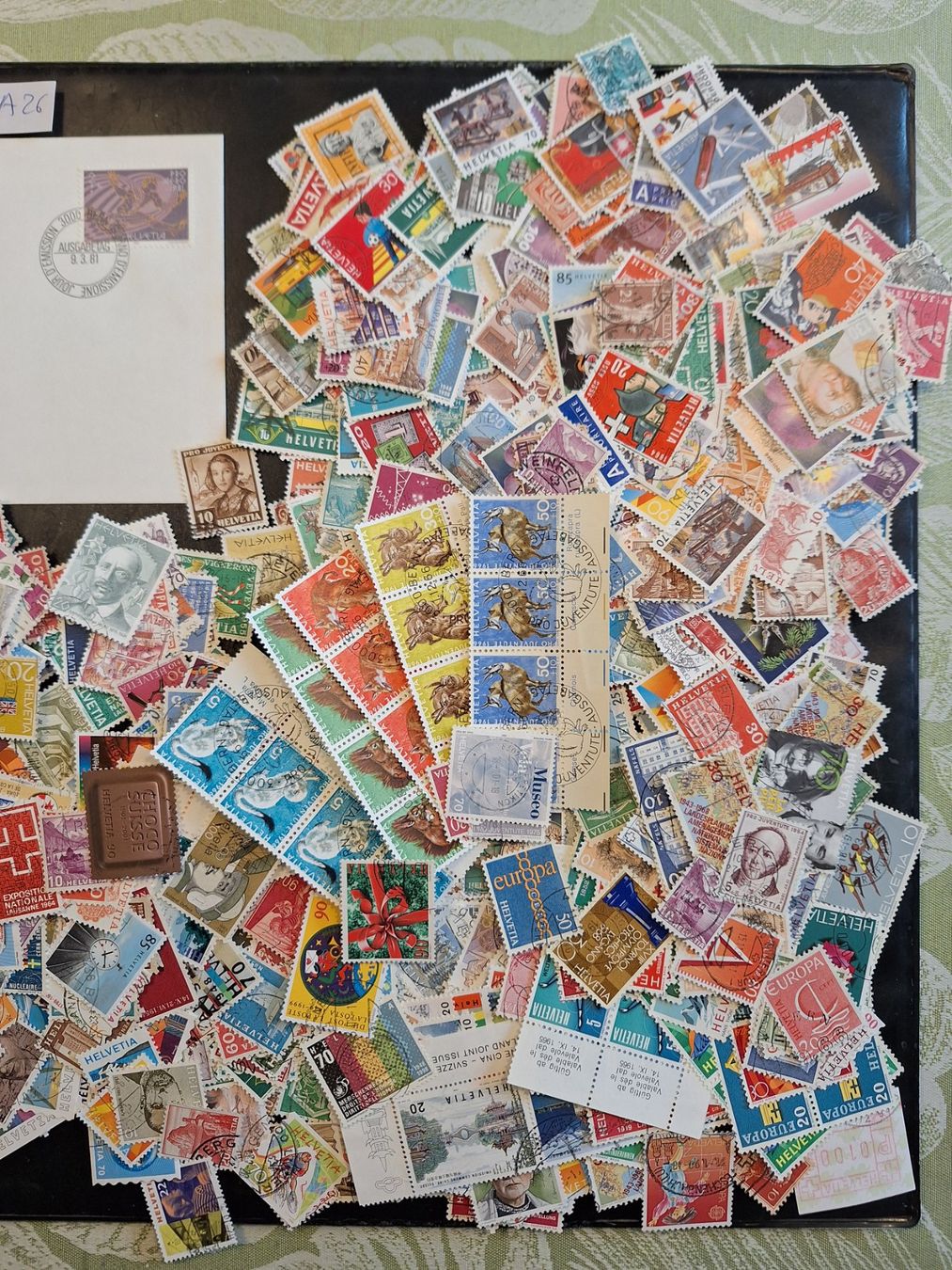 Alle Briefmarken: CH- ca. 1000 und 4 Briefe dazu (A26) – Gebraucht aus Genolier von Antoine30 2