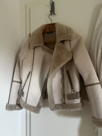 Warme Fliegerjacke für den Winter, Gr. S, Top Zustand.