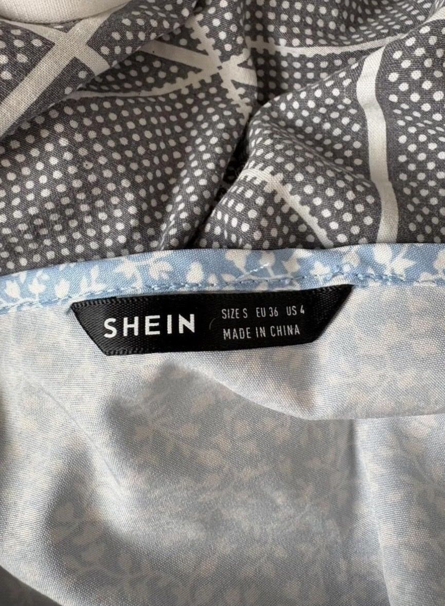 Shein Vestiti: robe bleue à fleurs et volants  – Usato da Ardon venduto da loanneroch 1