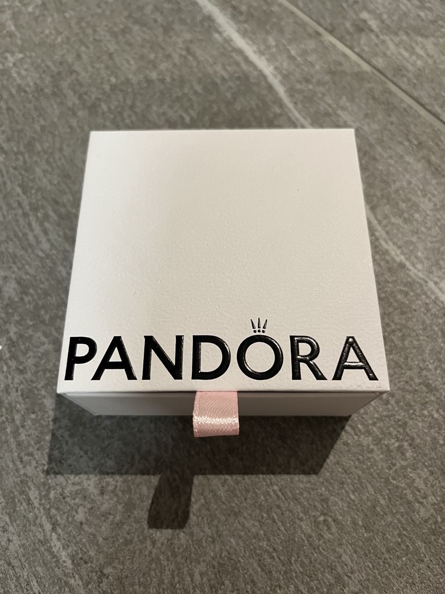 Pandora Armbänder & -reifen: Pandora Armband mit Charms – Neu (gemäss Beschreibung) aus Wattwil von Luna8 1