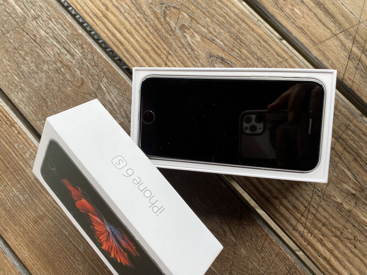 Apple Telefoni cellulari / Smartphones: Apple iPhone 6s, 100% Akku, 64GB, Space Gray – Usato da Schmitten FR venduto da mausi034 3