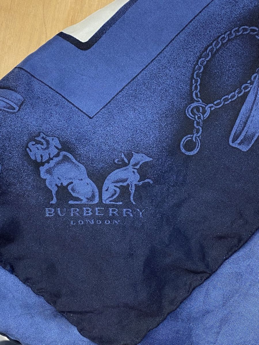 Burberry Foulard & Sciarpe: Burberry Foulard – Usato da Balzers venduto da styleee 3