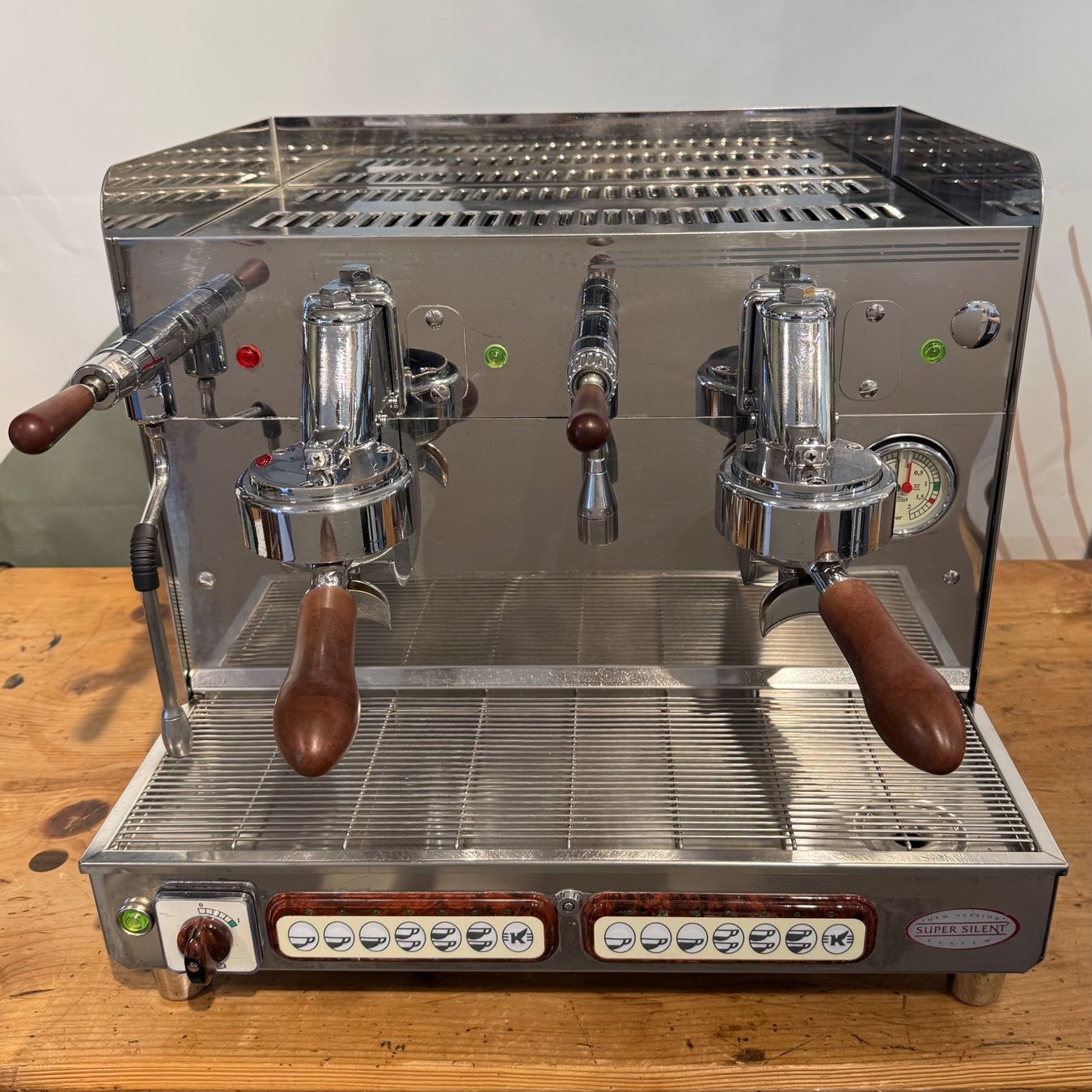 Macchine per caffè & Macchine per espresso: Elektra Sixties 2-Gruppig | Occasion – Usato da Neerach venduto da Kaffeekultur_AG