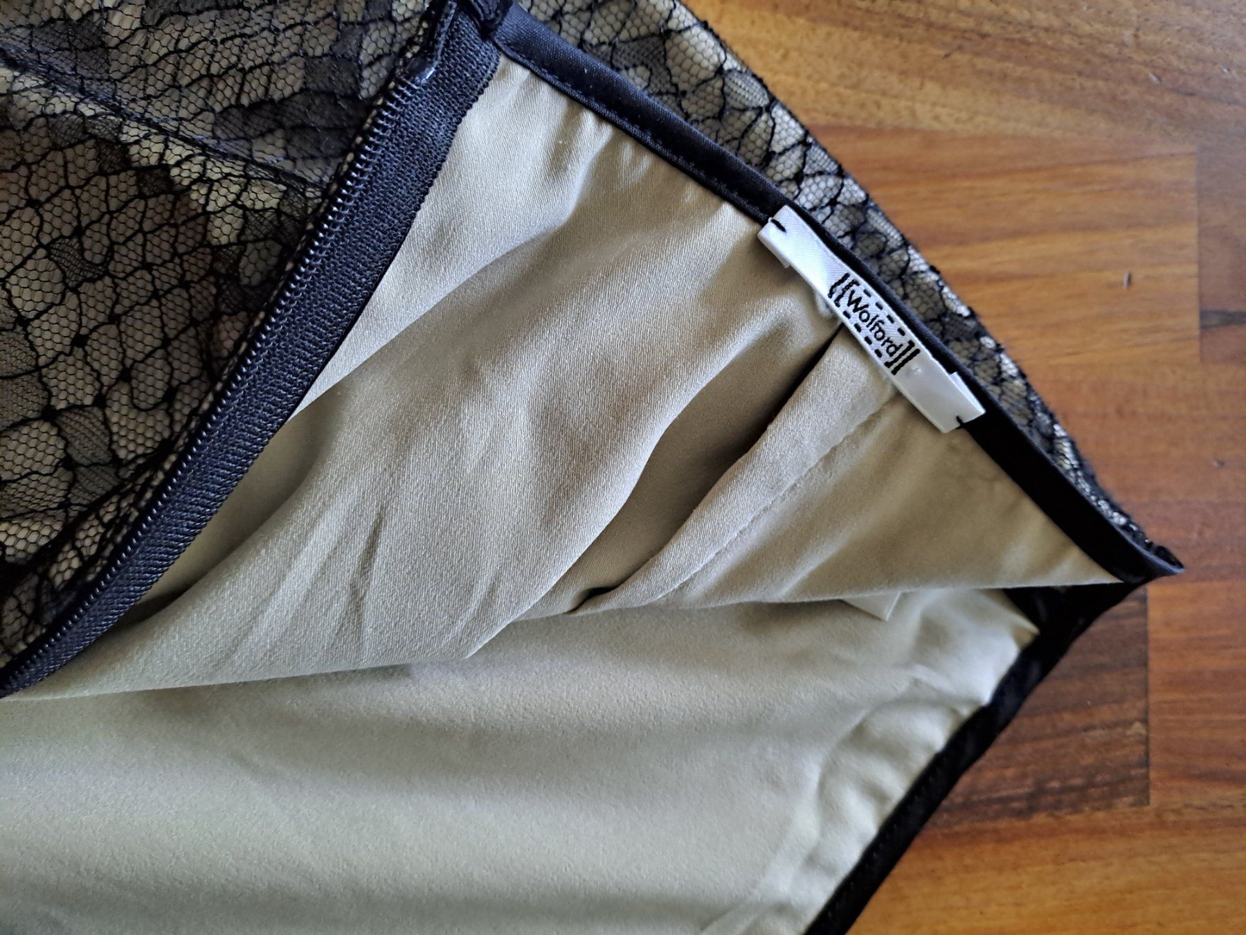 Wolford Gonne: Wolford Spitzenrock Gr.34 – Usato da Emdthal venduto da kasira 1